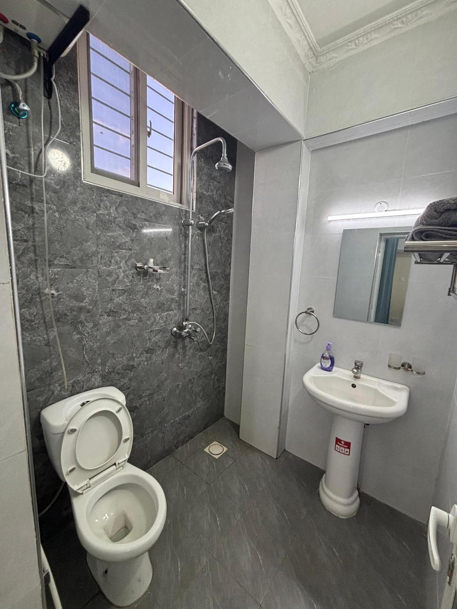 Elite Apartment, Banana-very Near To International Airport *