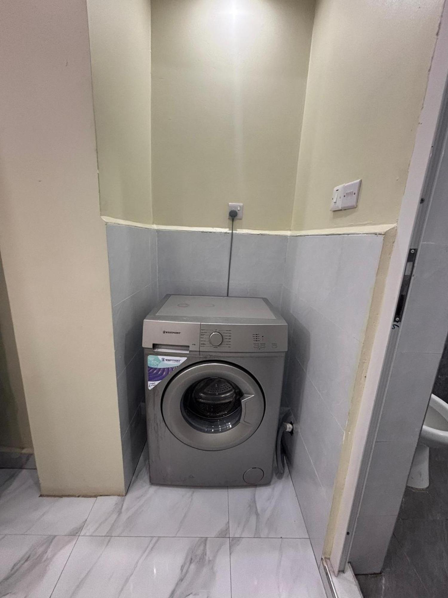 Elite Apartment, Banana-very Near To International Airport *